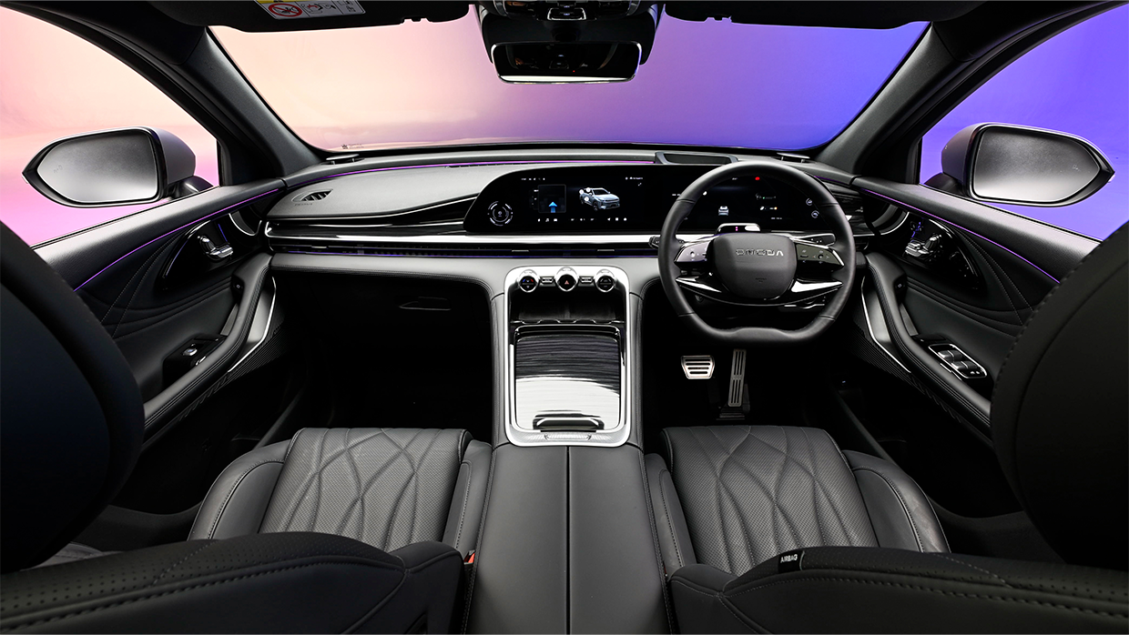 2025 Omoda 9 interior 2