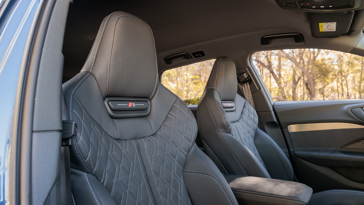Audi S5 Avant 2025 interior front seats