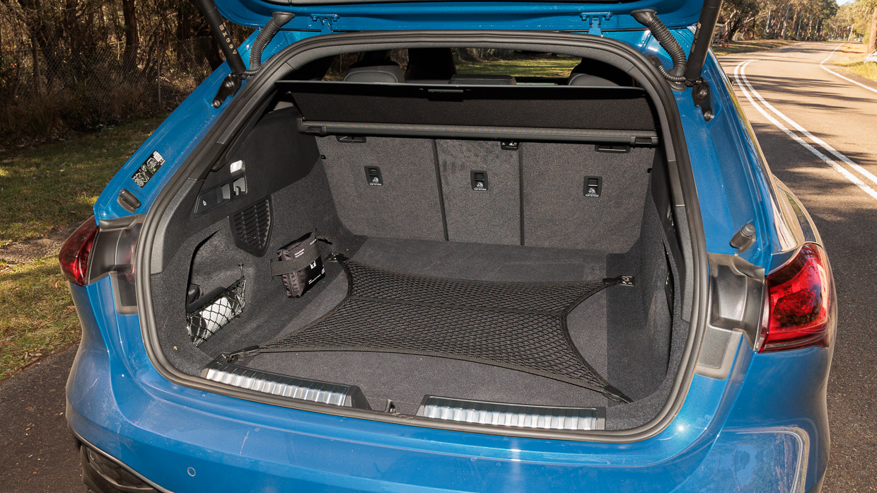 Audi S5 Avant 2025 interior boot