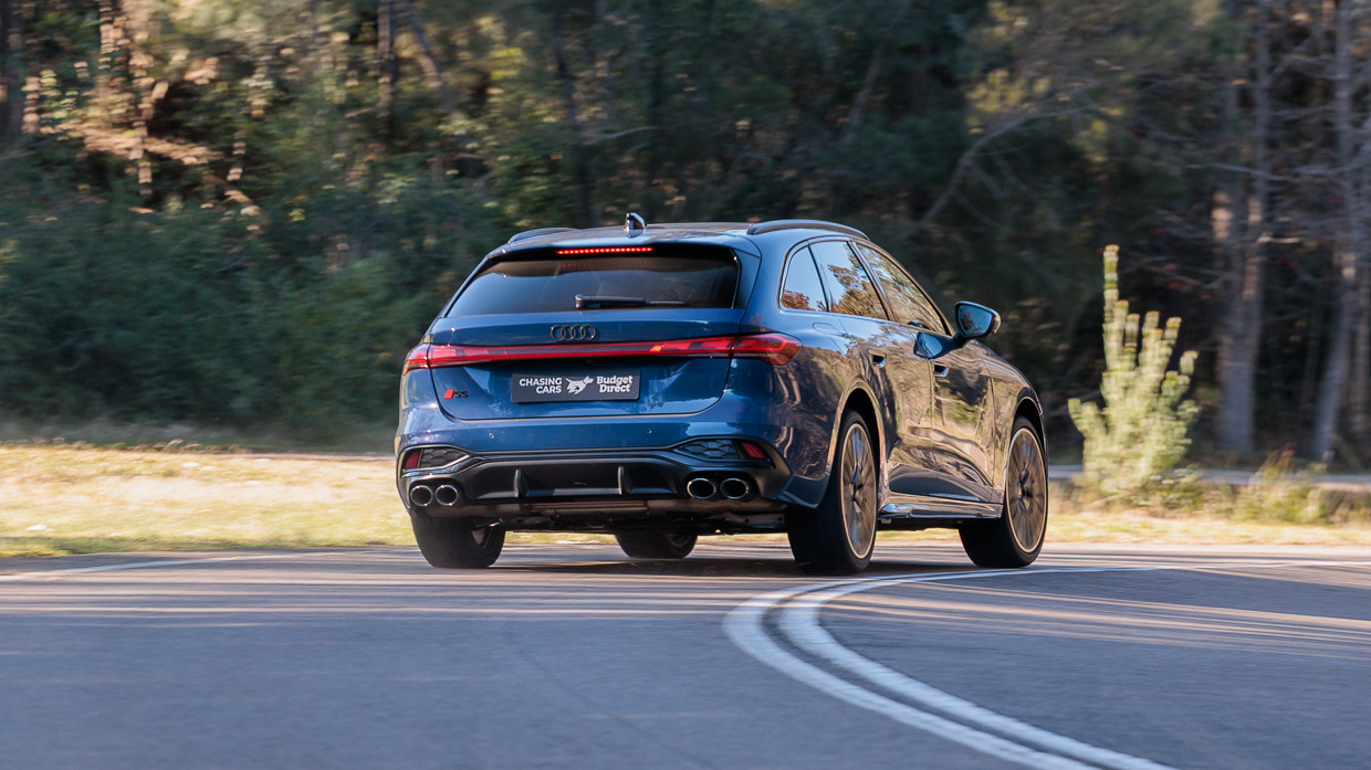 Audi S5 Avant 2025 driving 16