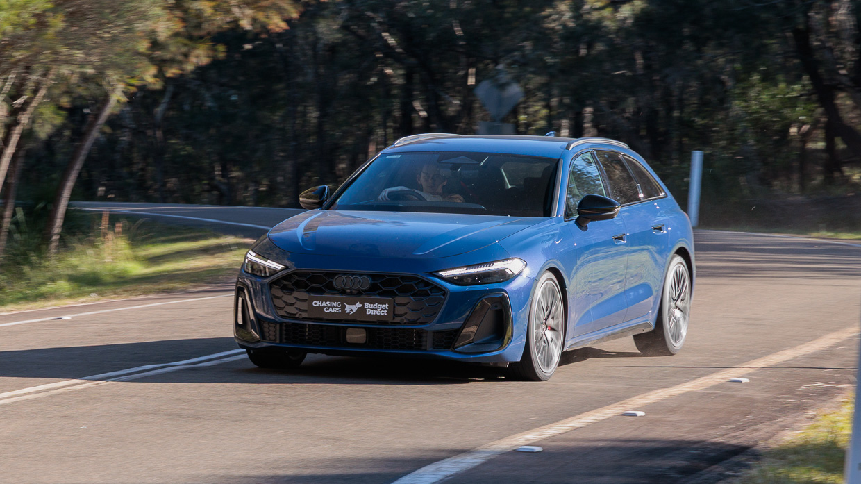 Audi S5 Avant 2025 driving 18