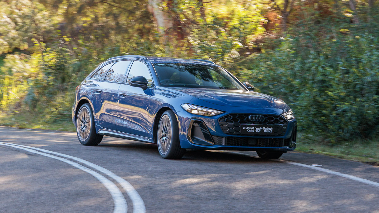 Audi S5 Avant 2025 driving 22