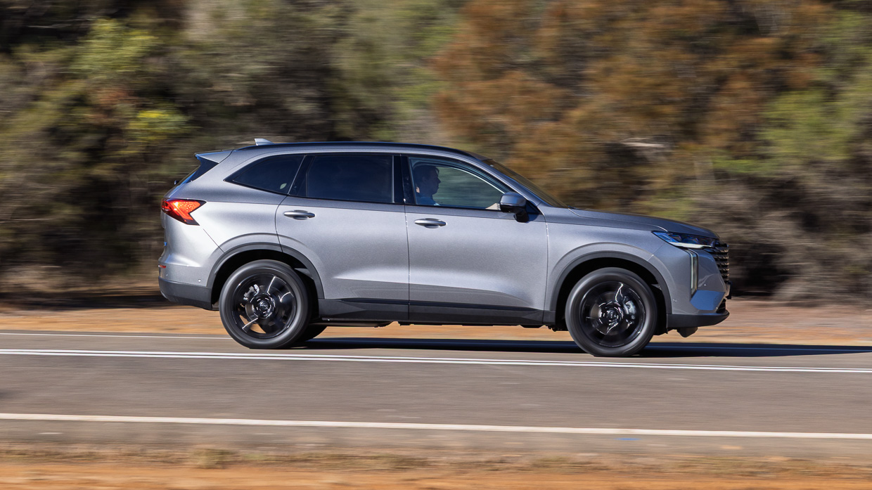 Haval H6 HEV 2025 driving 11