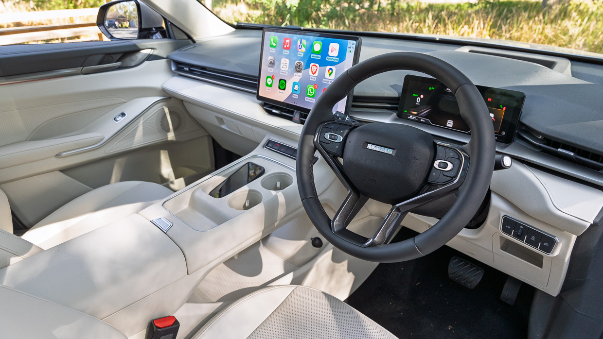 Haval H6 HEV 2025 internal