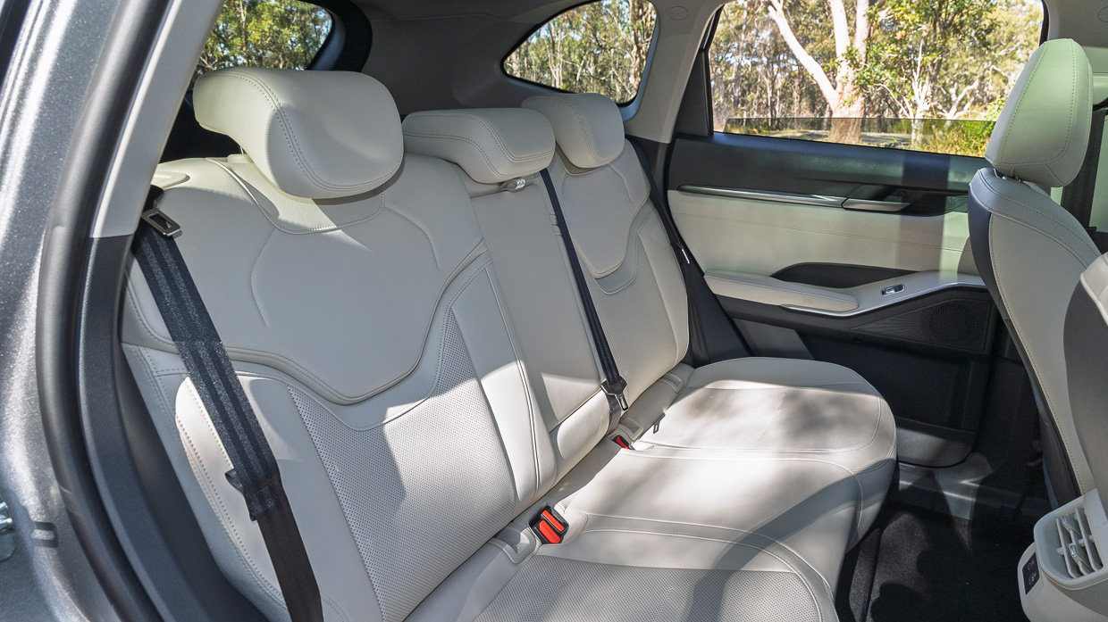 Haval H6 HEV 2025 interior back seat