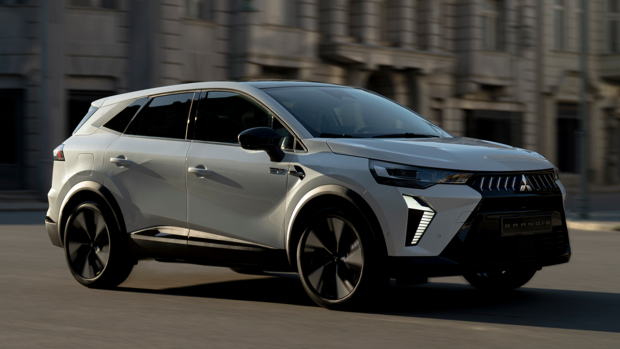 2026 Mitsubishi Grandis front 3 4