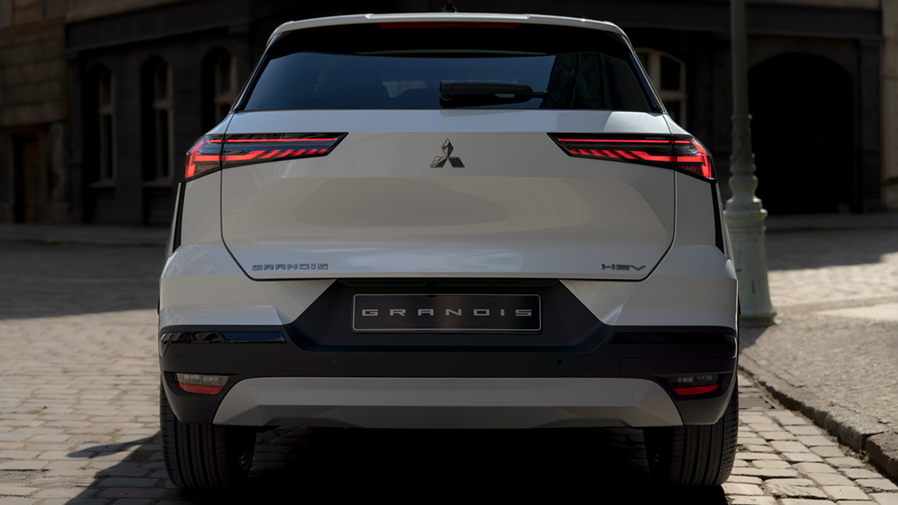 2026 Mitsubishi Grandis rear
