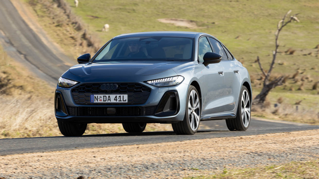 Audi A5 TFSI 2025 driving