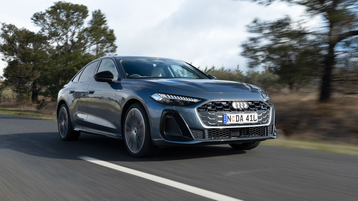 Audi A5 TFSI 2025 driving 7