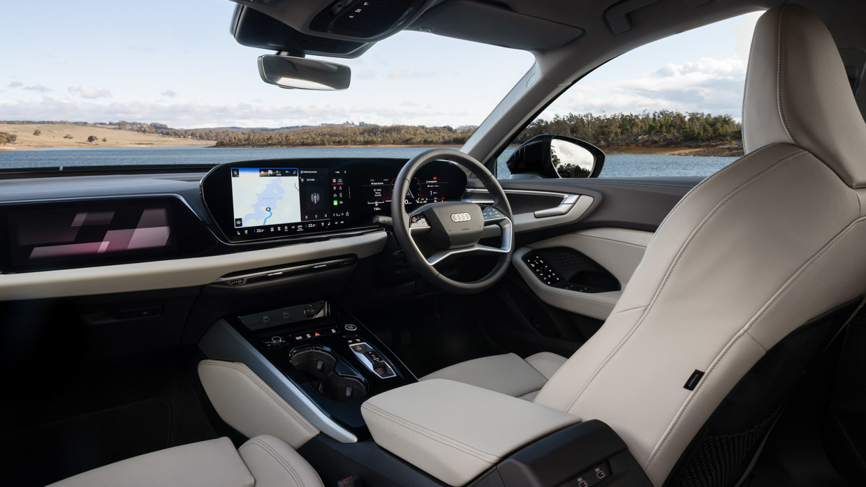 Audi A5 TFSI 2025 dash
