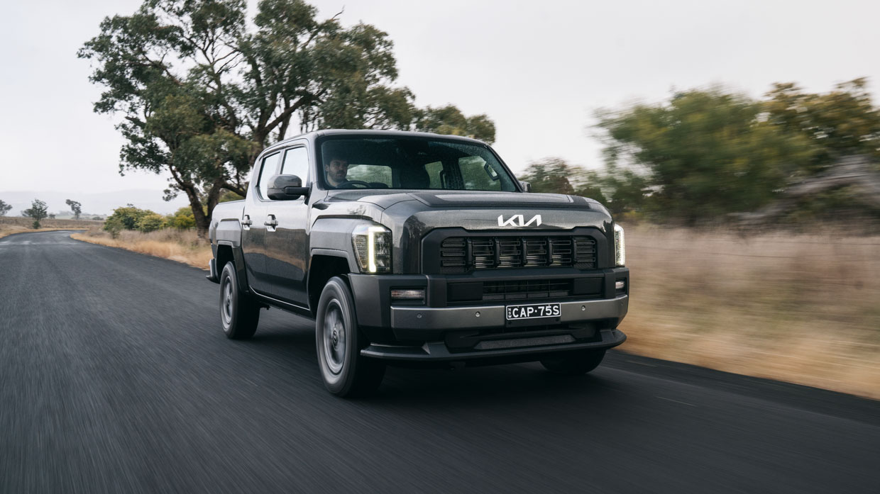 Kia Tasman SX 2025 driving front 3