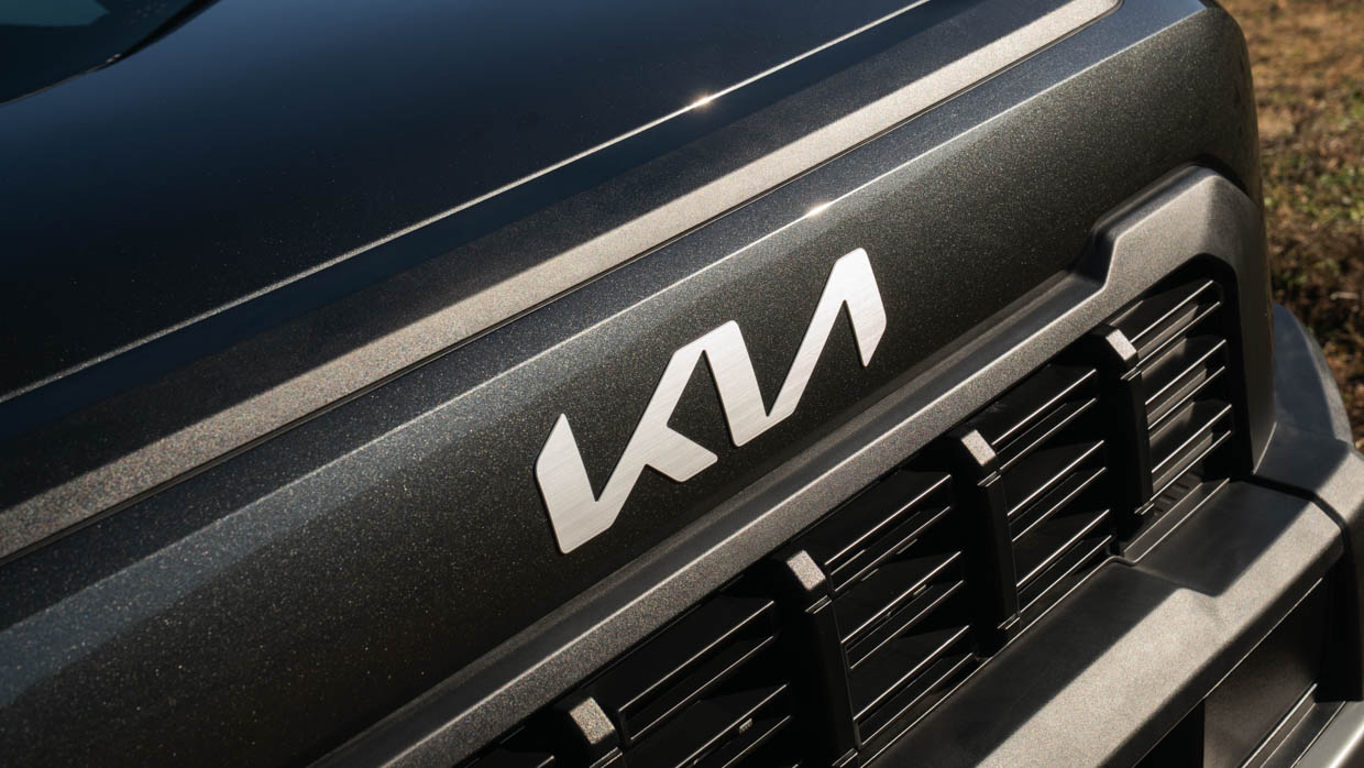 Kia Tasman SX 2025 badge