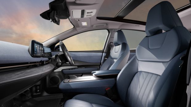 Nissan Ariya 2025 entrance seats