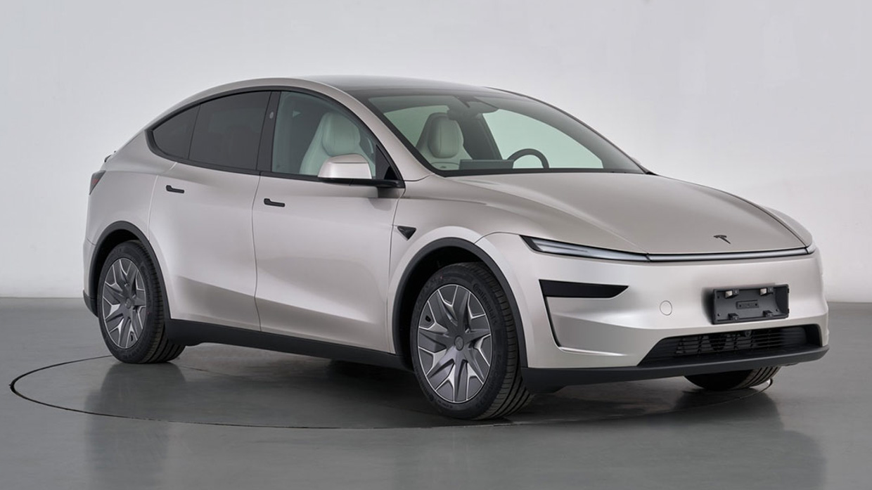 Tesla Model Y L 2025 1