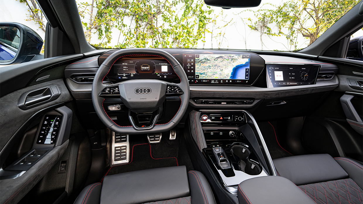 2025 Audi SQ5 interior