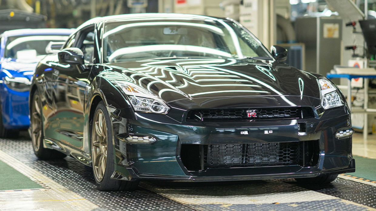 2025 GTR end of production front 3 4