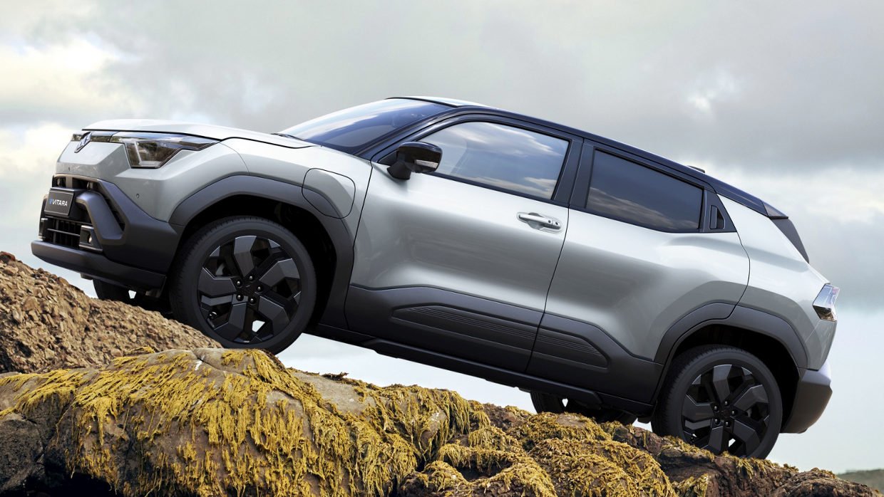 2025 Suzuki eVitara front 3 4