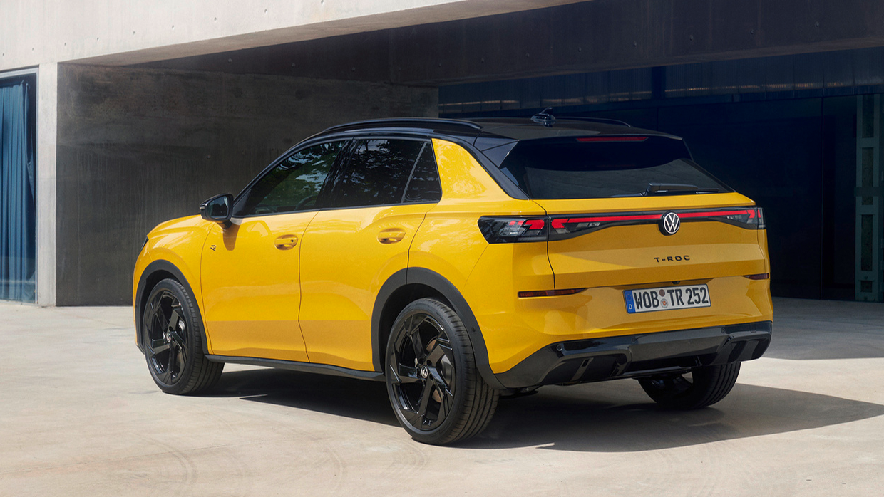 2025 Volkswagen T Roc rear 3 4