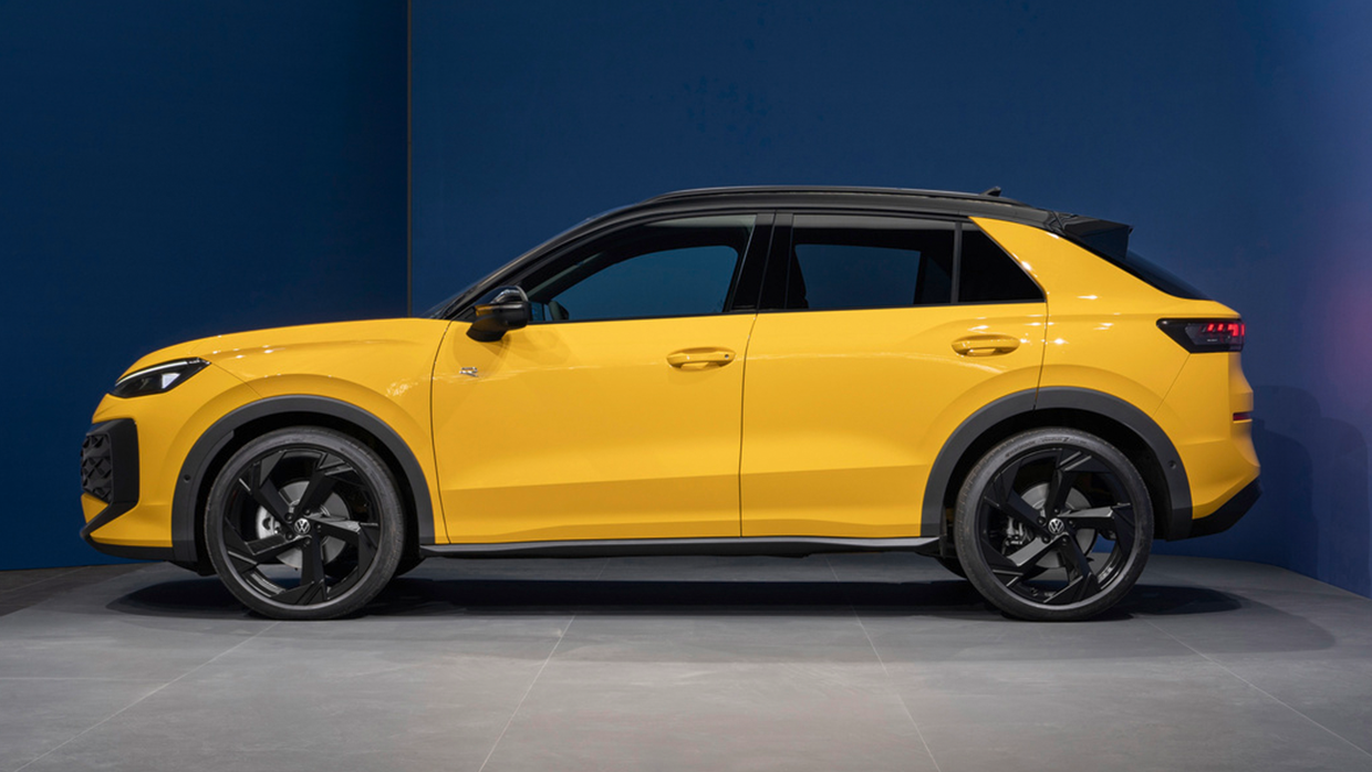 2025 Volkswagen T Roc side view