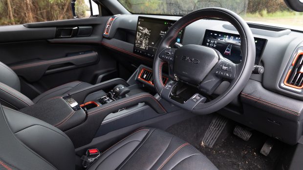 BYD Shark 6 Premium 2025 interior
