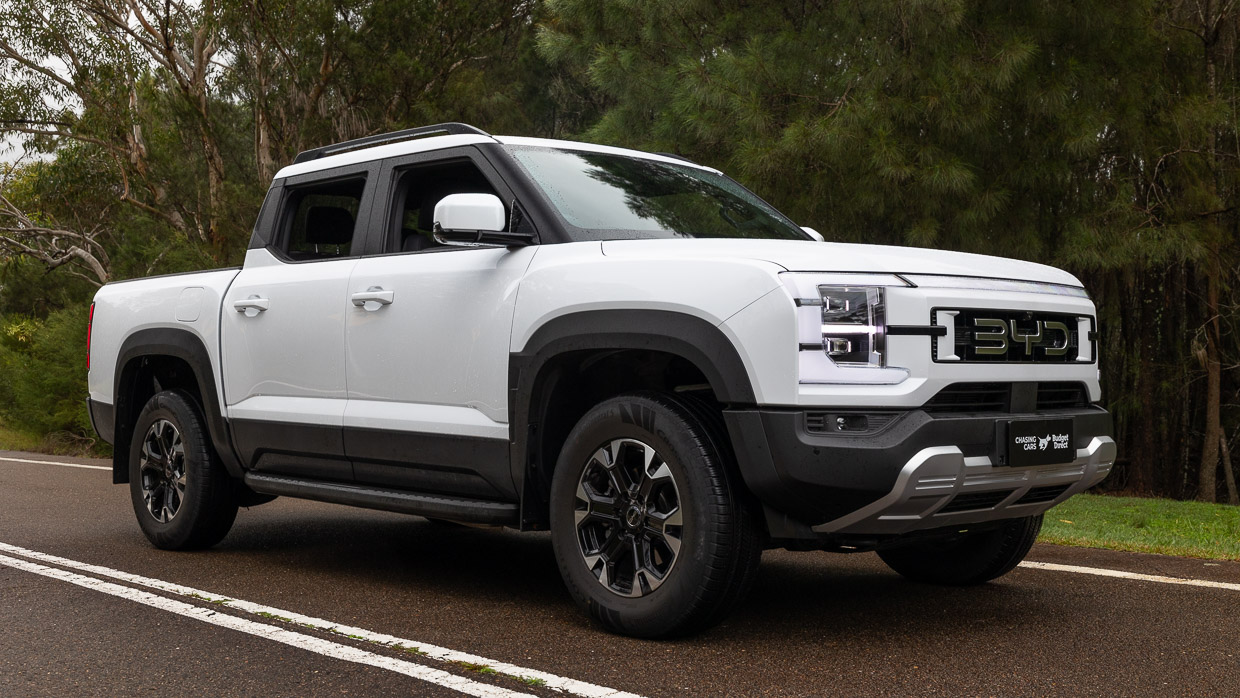 BYD Shark 6 Premium 2025 front 2