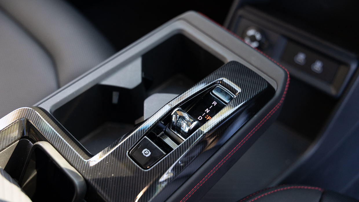 KGM Actyon K60 2025 interior shifter