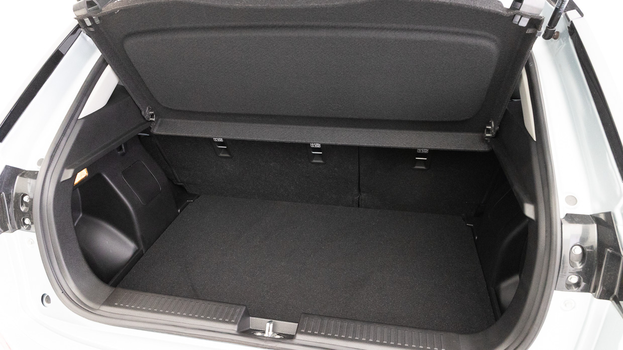 Suzuki Fronx hybrid 2025 boot