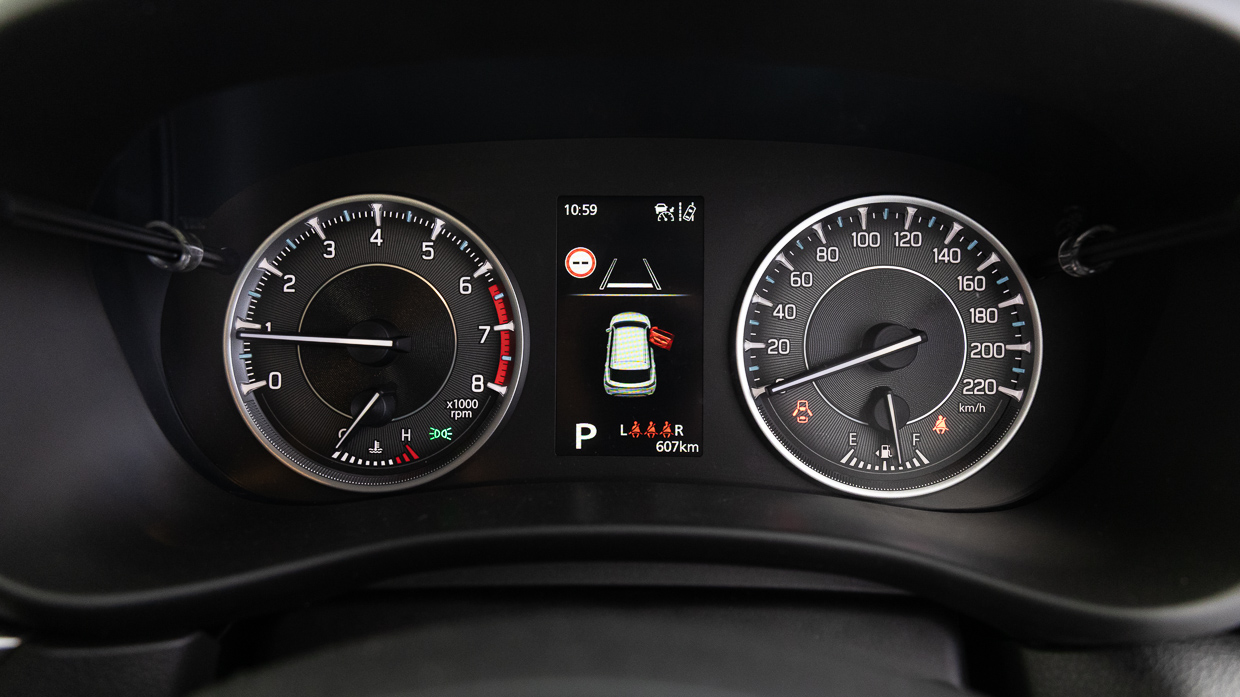 Suzuki Fronx hybrid 2025 interior gauge cluster