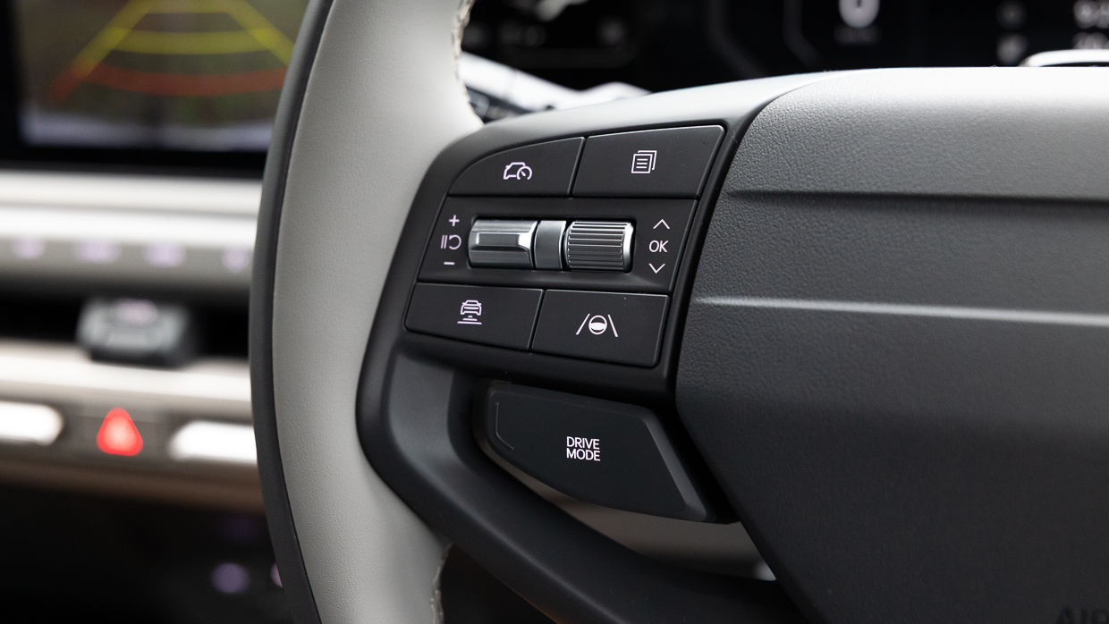 Kia EV3 Earth LT 2025 interior steering wheel