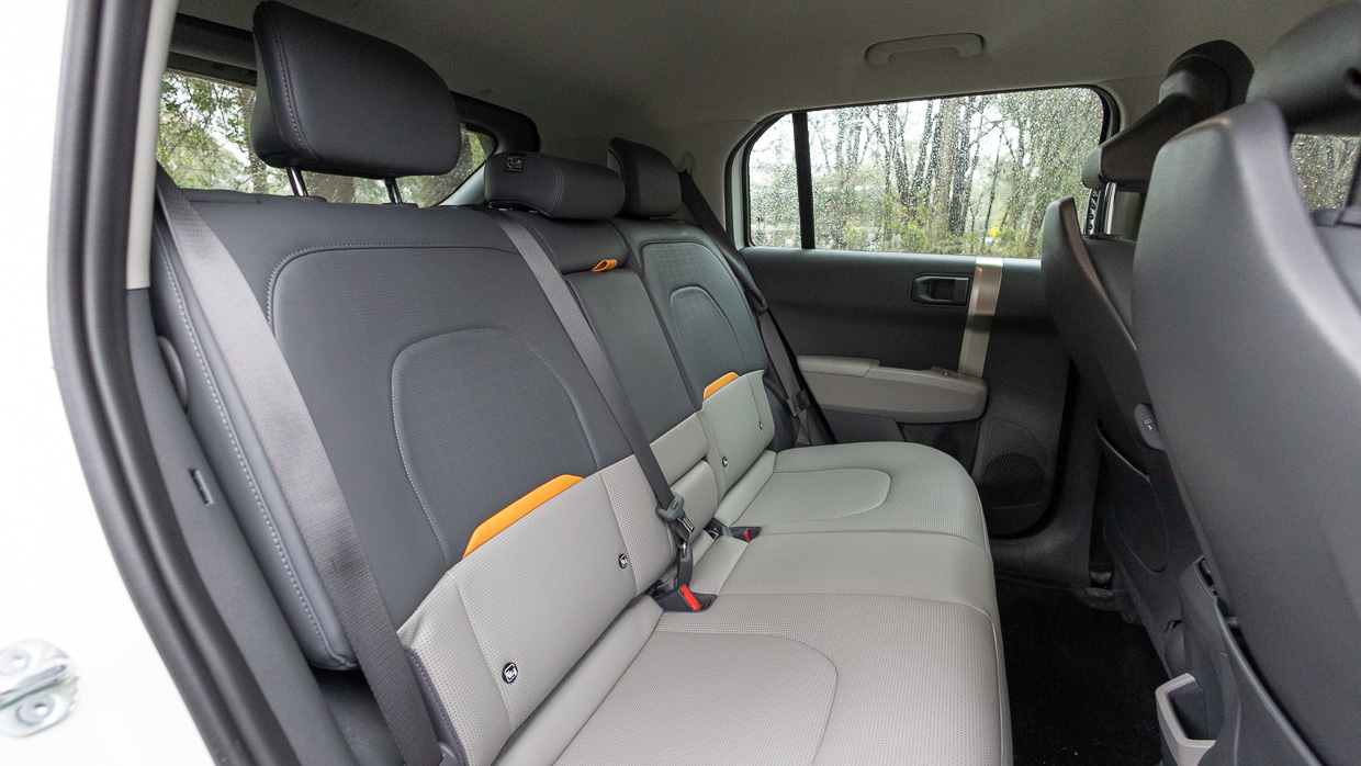 Kia EV3 Earth LT 2025 interior back seats