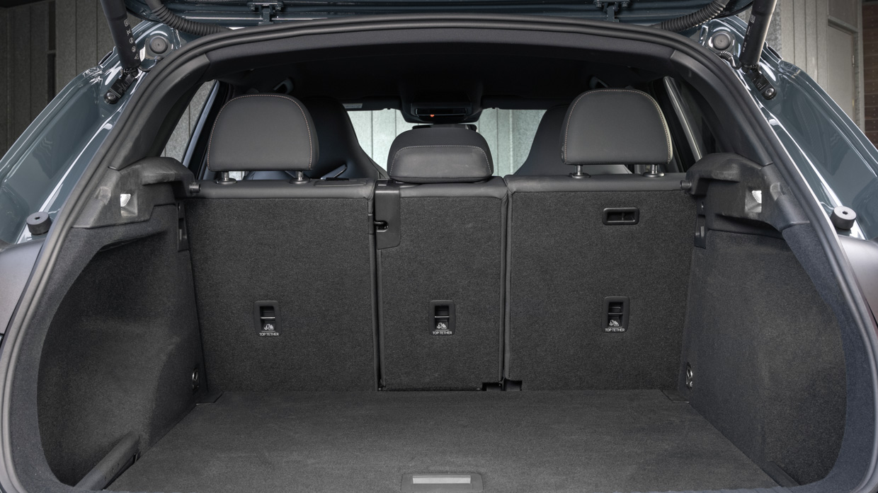 Cupra Terramar S 2025 interior boot