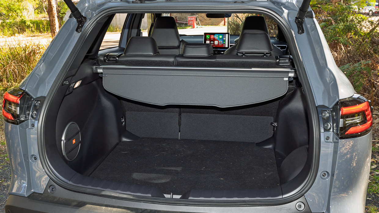 Toyota Corolla Cross Atmos 2025 interior boot