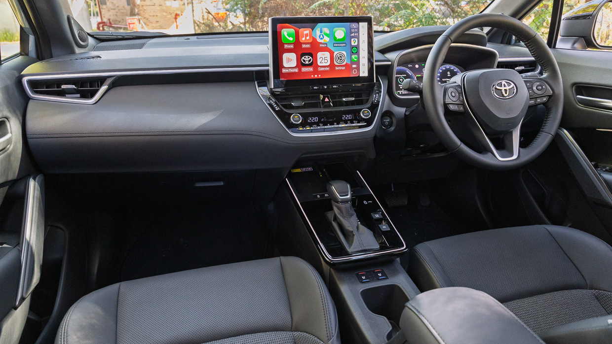 Toyota Corolla Cross Atmos 2025 interior 2