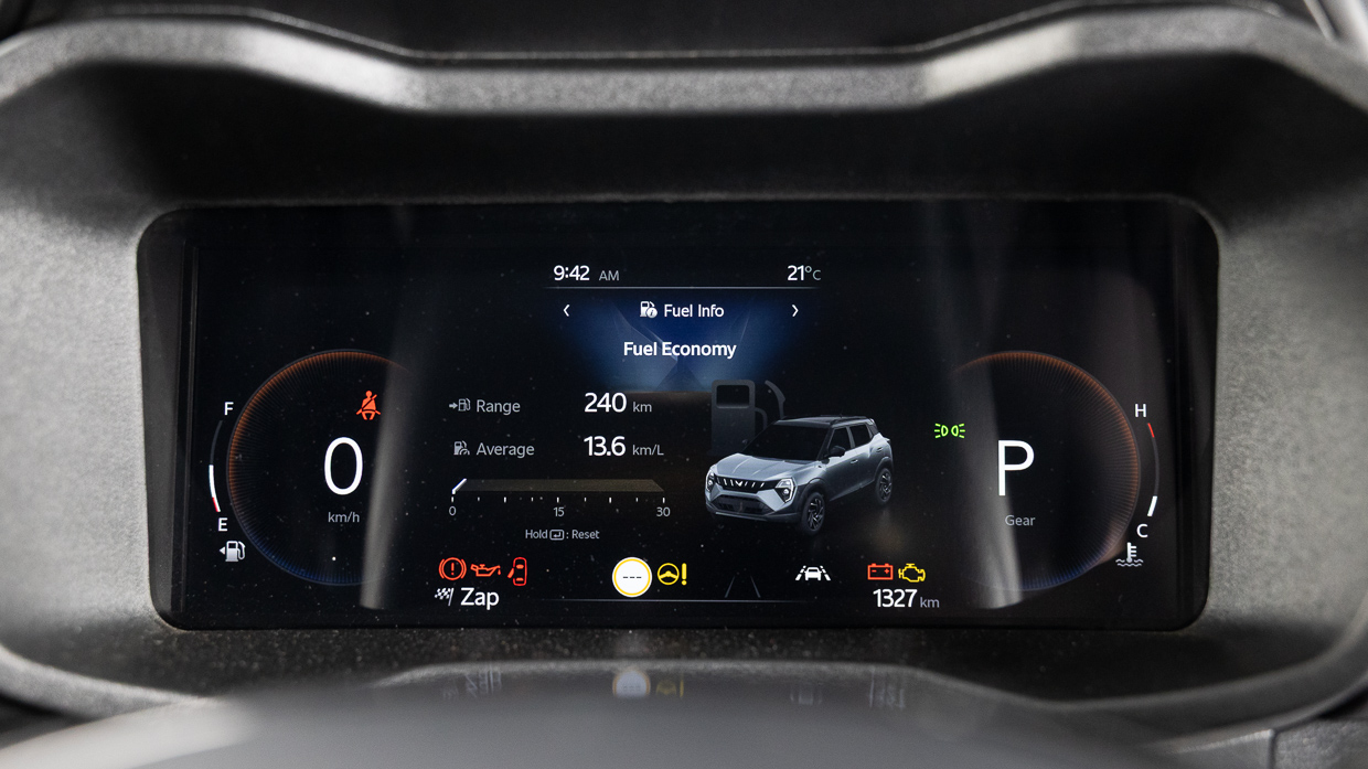 Mahindra XUV3XO AXL7 2025 interior screen