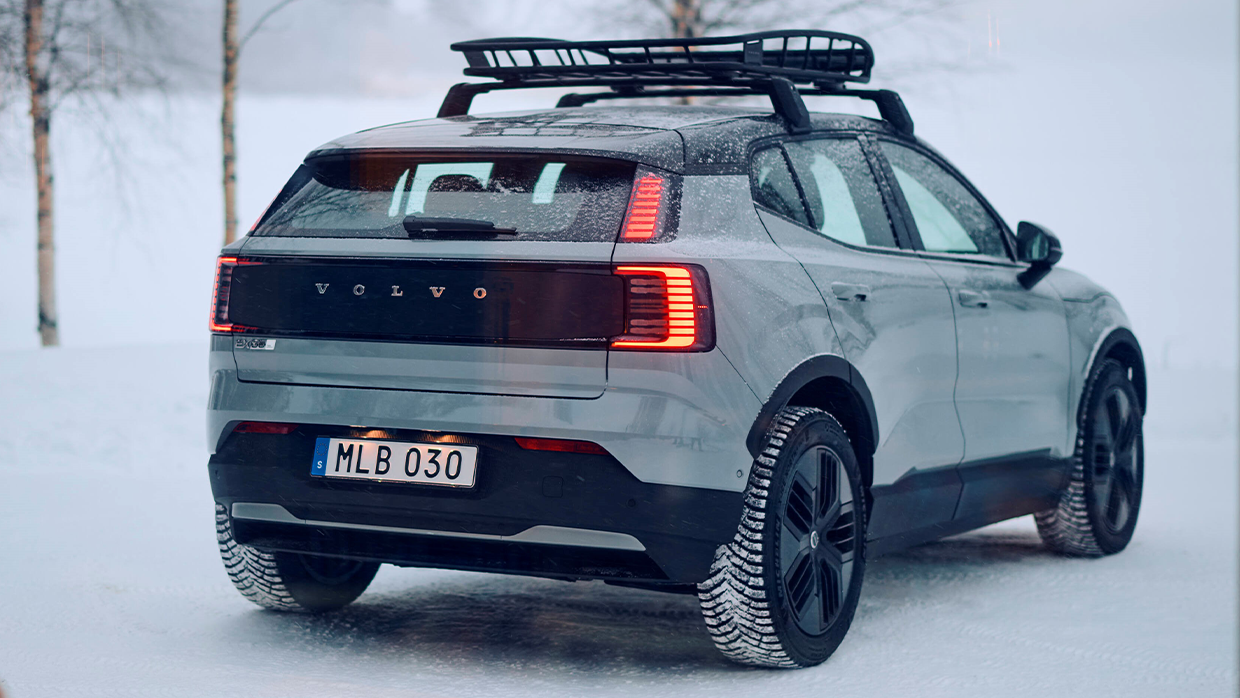 2026 Volvo EX30CC rear 3 4