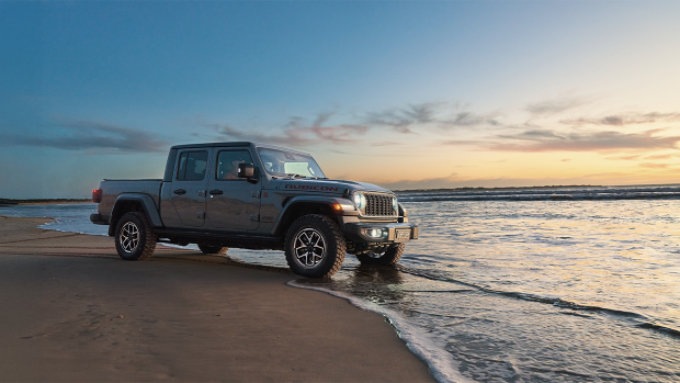 Jeep gladiator rubicon beach