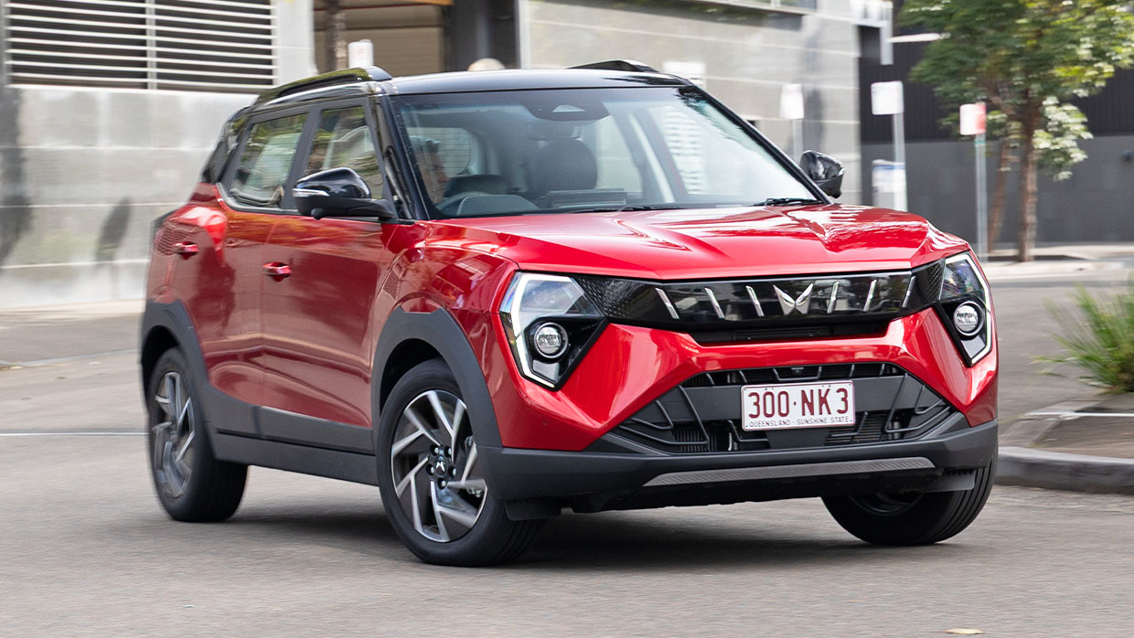 Mahindra XUV3XO 2025 thumbnail