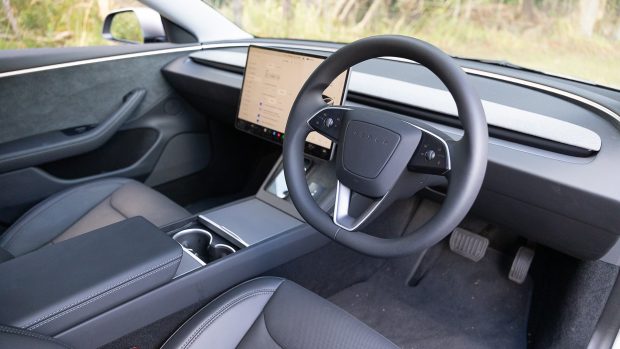 Tesla Model 3 LR AWD 2025 FSD 15