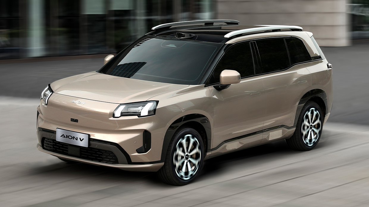 GAC AION V front 3 4
