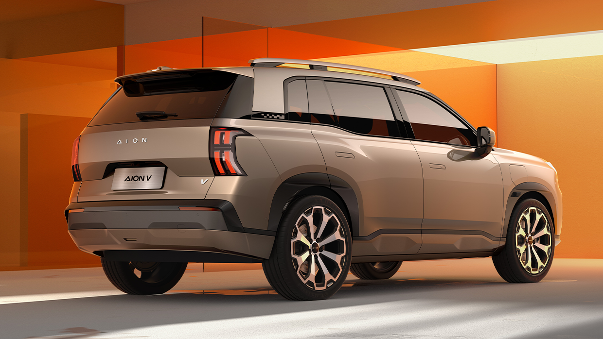 GAC AION V rear 3 4