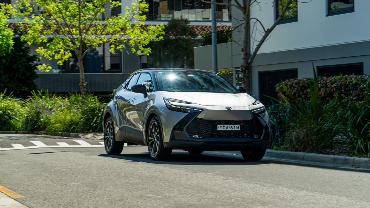 Toyota C-HR Koba 2026 driving