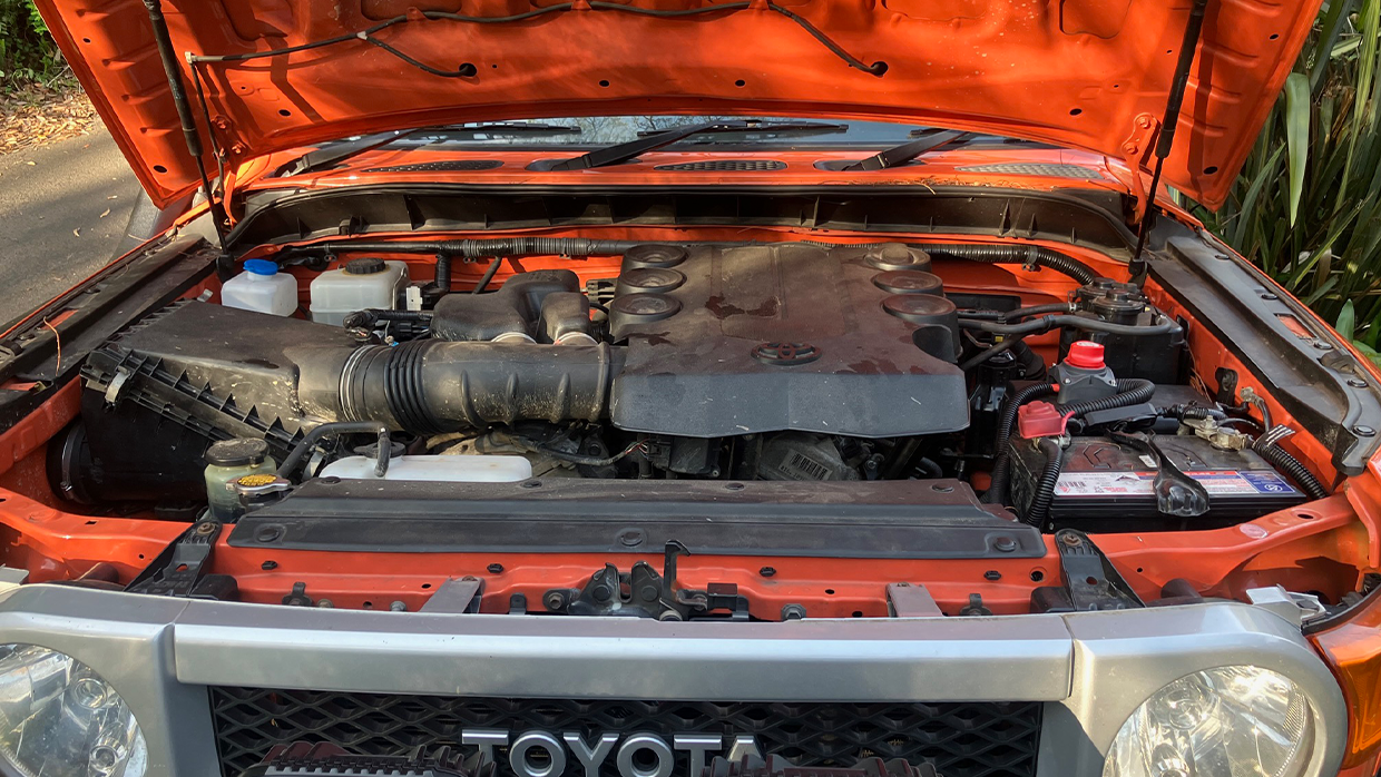 FJ_Cruiser_Engine