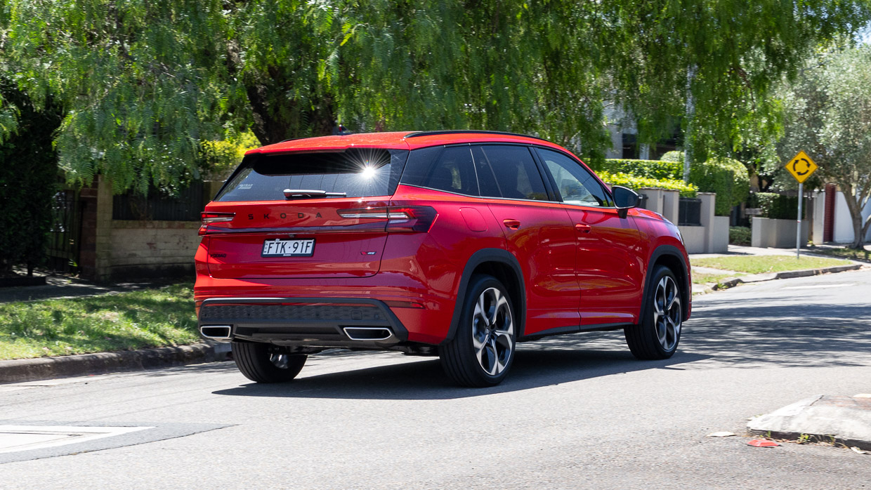 Skoda Kodiaq RS 2025 driving