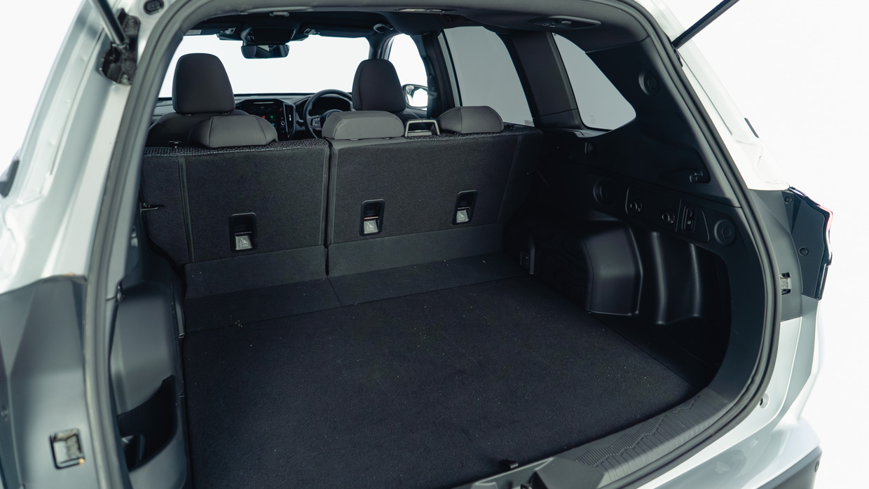 Subaru Forester hybrid AWD 2025 boot