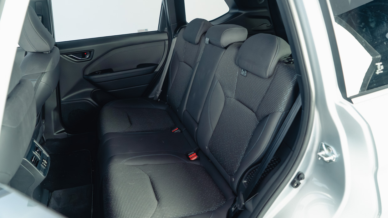 Subaru Forester hybrid AWD 2025 interior back seats