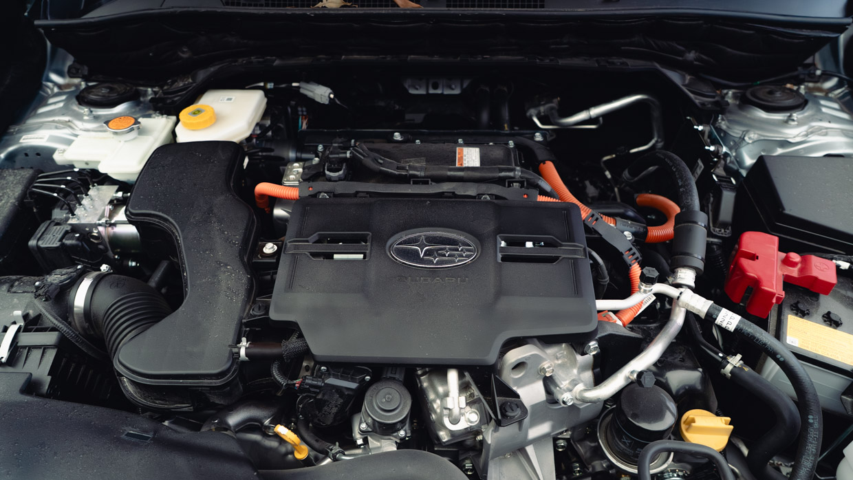 Subaru Forester hybrid AWD 2025 engine
