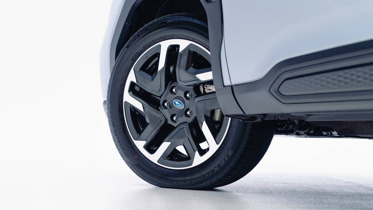 Subaru Forester hybrid AWD 2025 wheel
